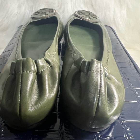 TORY BURCH GREEN MINNIE TRAVEL BALLET💚 - Picture 5 of 7